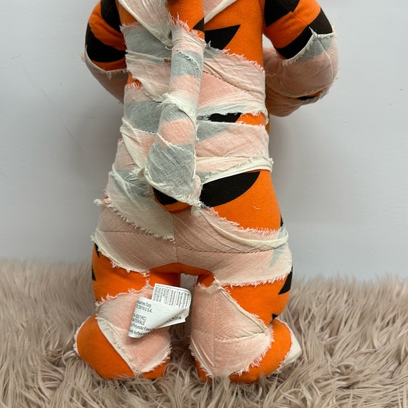 Disney Tigger Mummy Door greeter - Picture 3 of 4